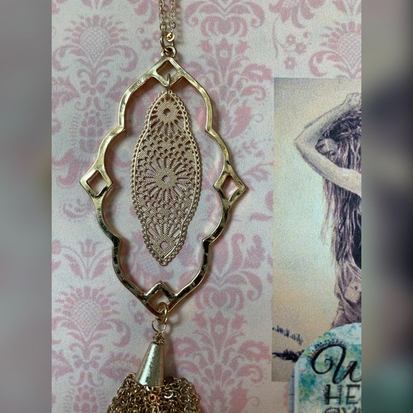 Last one! Boho Gypsy Pendant Necklace - Picture 3 of 5